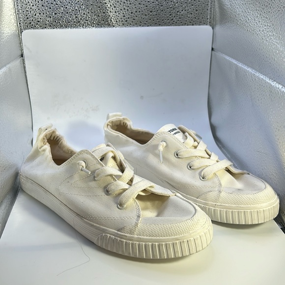 Trenton NWOT men’s sneakers size 9 in excellent condition - Picture 1 of 7
